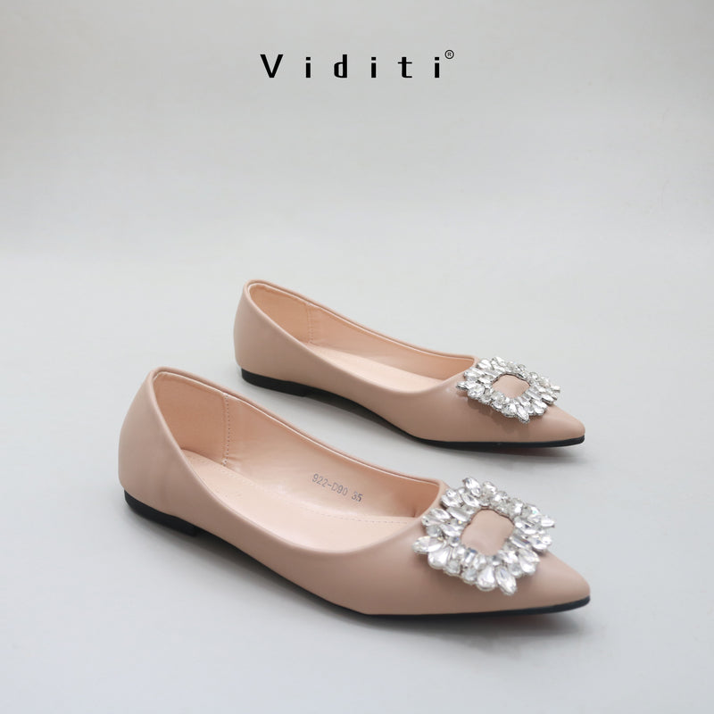 Ciara Flat Shoes by Viditi