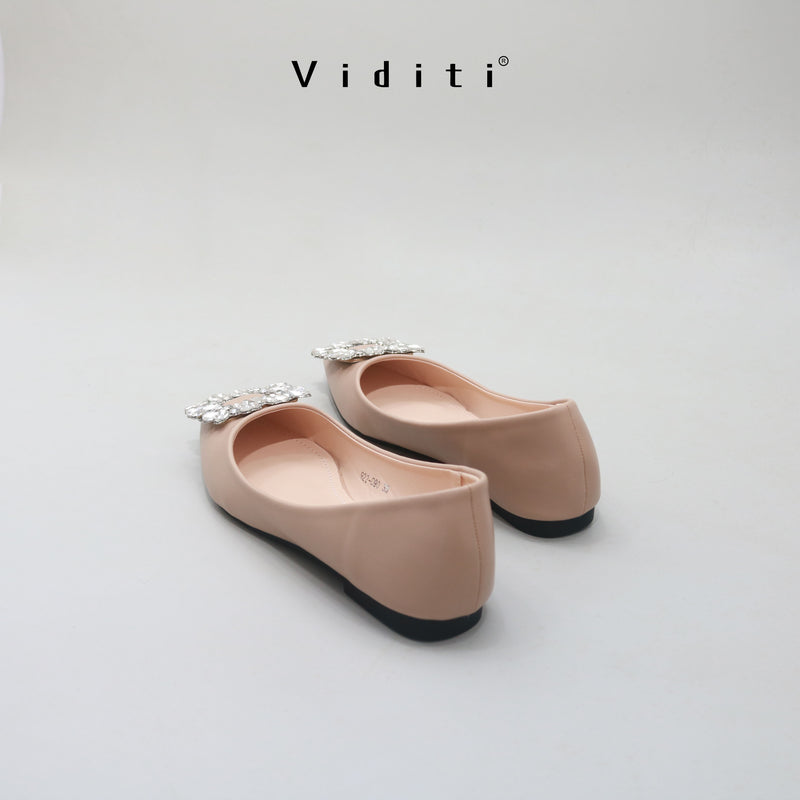 Ciara Flat Shoes by Viditi